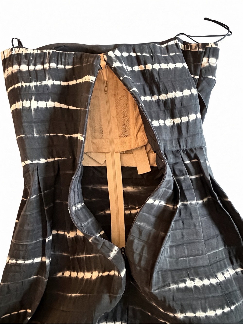 Oscar de la Renta Strapless Black and Cream Tie-Dye Midi Dress - Picture 6 of 10